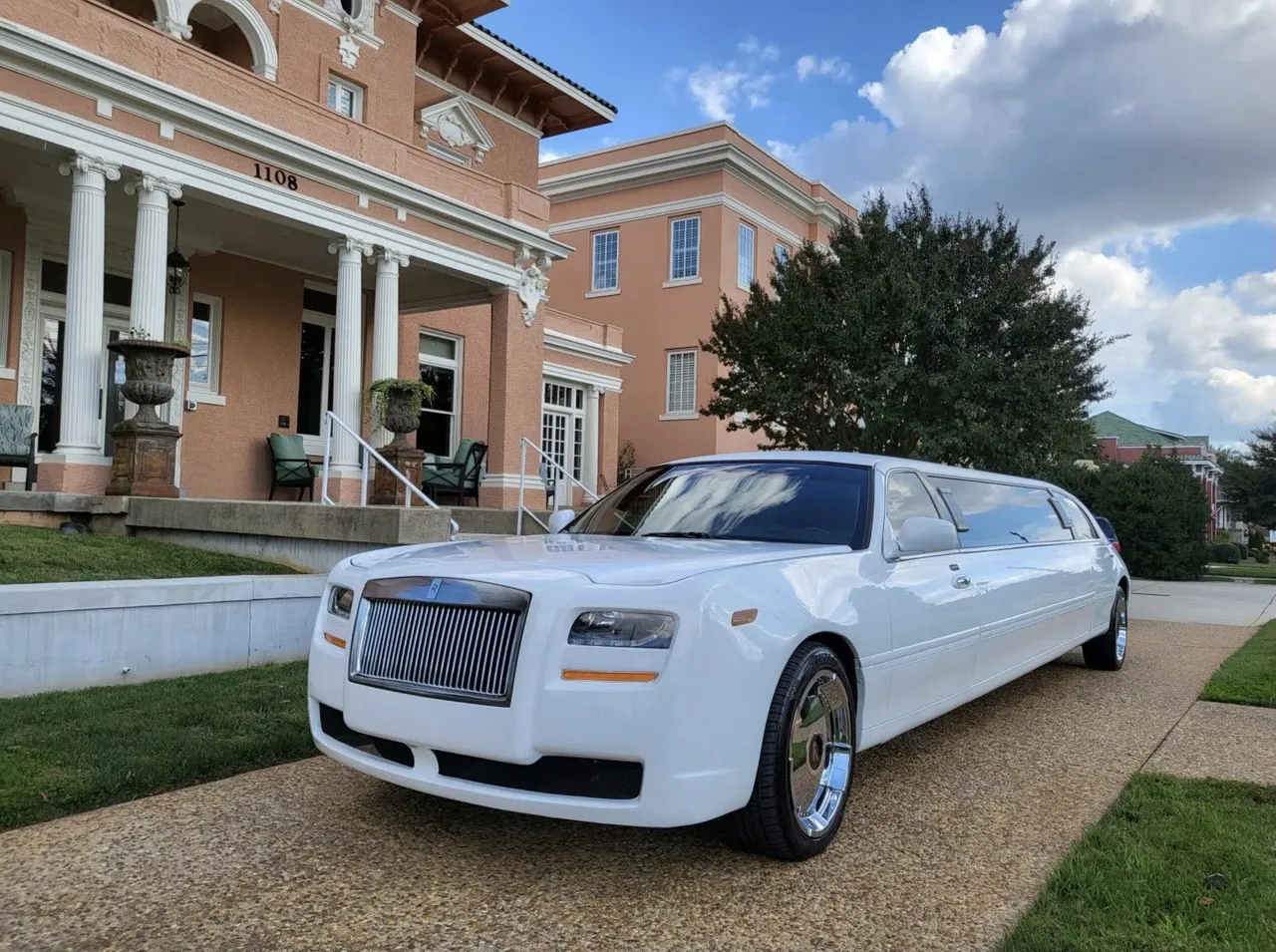 Rolls-Royce Ghost Custom Limousine rental Rolls-Royce Ghost Custom Limousine rental